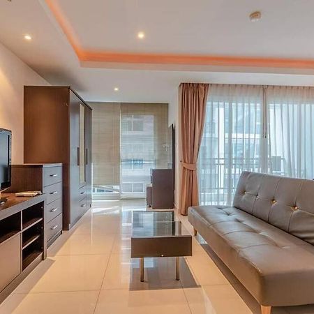 Avenue Residence C5 Pattaya Bagian luar foto
