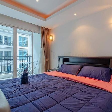 Avenue Residence C5 Pattaya Bagian luar foto