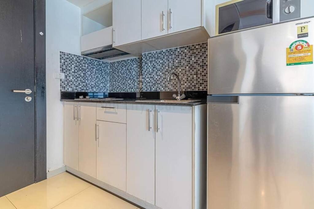Avenue Residence C5 Pattaya Bagian luar foto