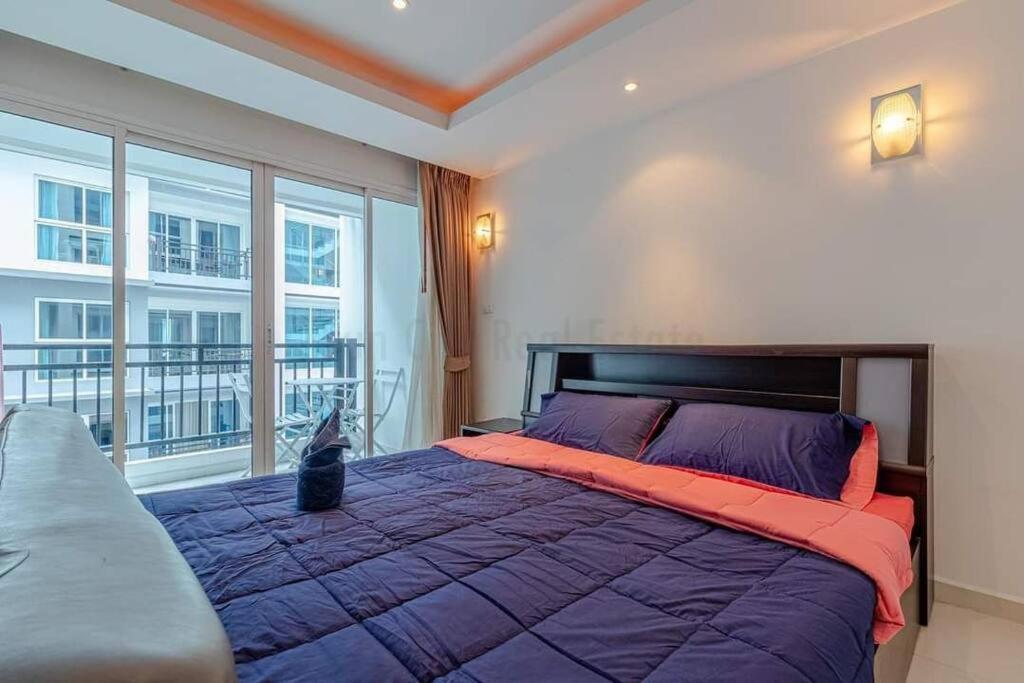 Avenue Residence C5 Pattaya Bagian luar foto